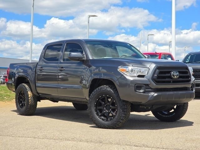 Used 2021 Toyota Tacoma SR AWD/4WD image 3