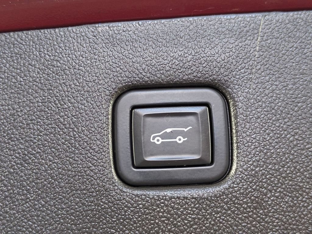 Certified 2020 Chevrolet Blazer RS w/ LPO, Floor Liner Package FWD image 32