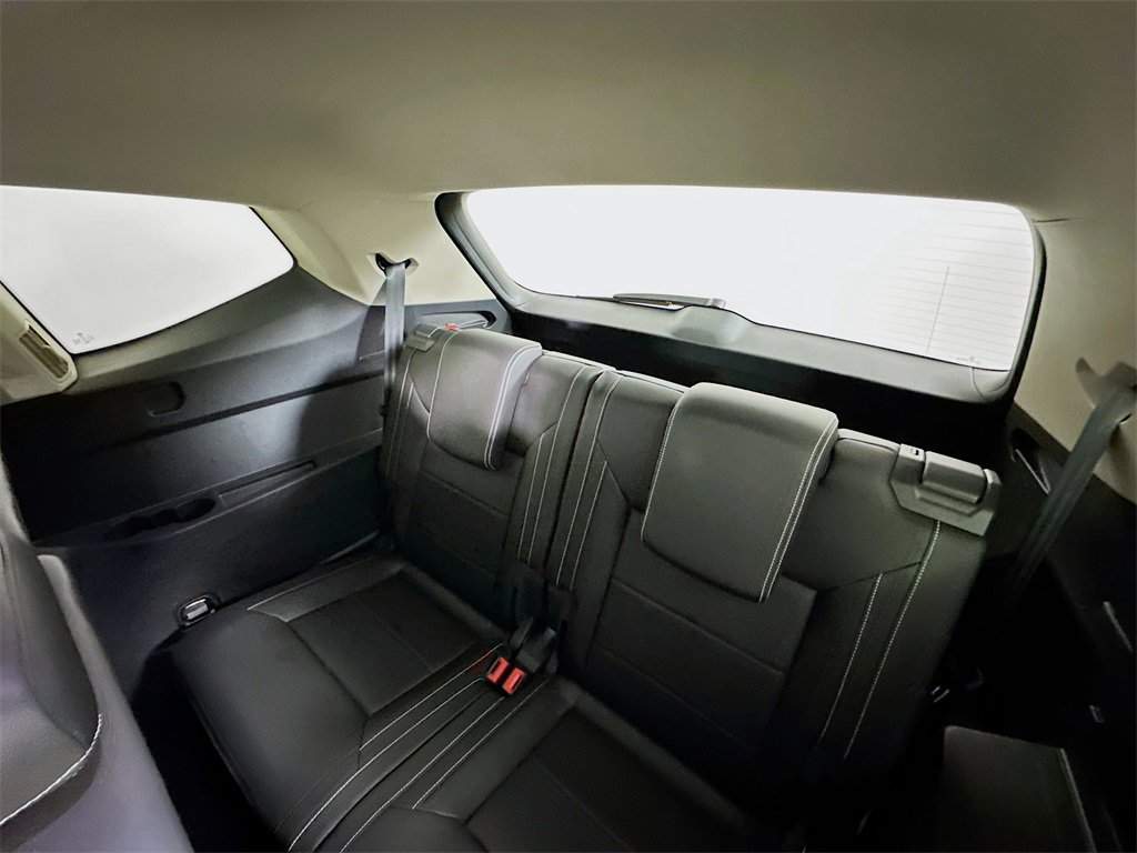 Used 2023 Volkswagen Atlas SE w/ Panoramic Sunroof Package image 4