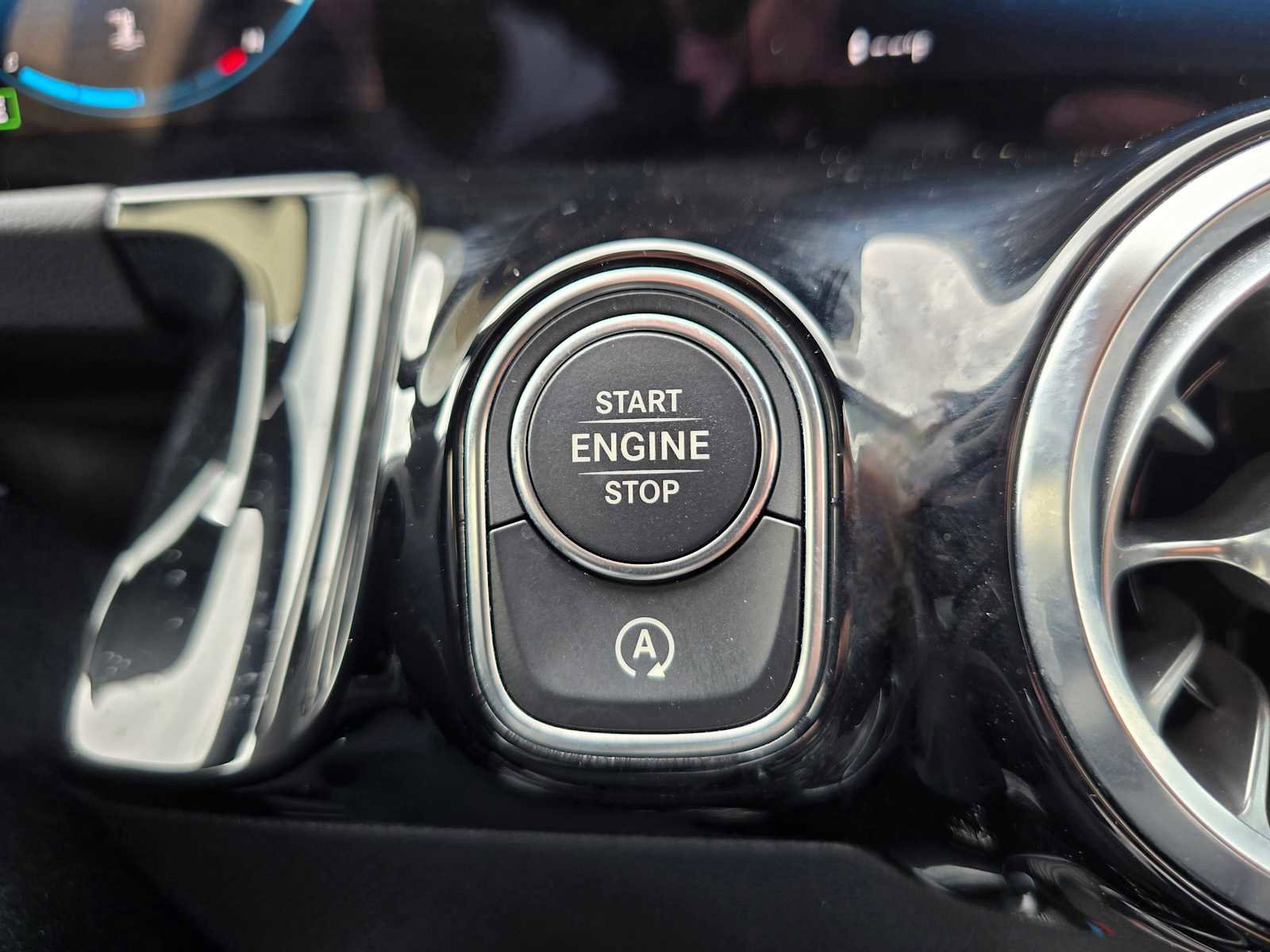 Used 2023 Mercedes-Benz GLA 250 4MATIC image 32