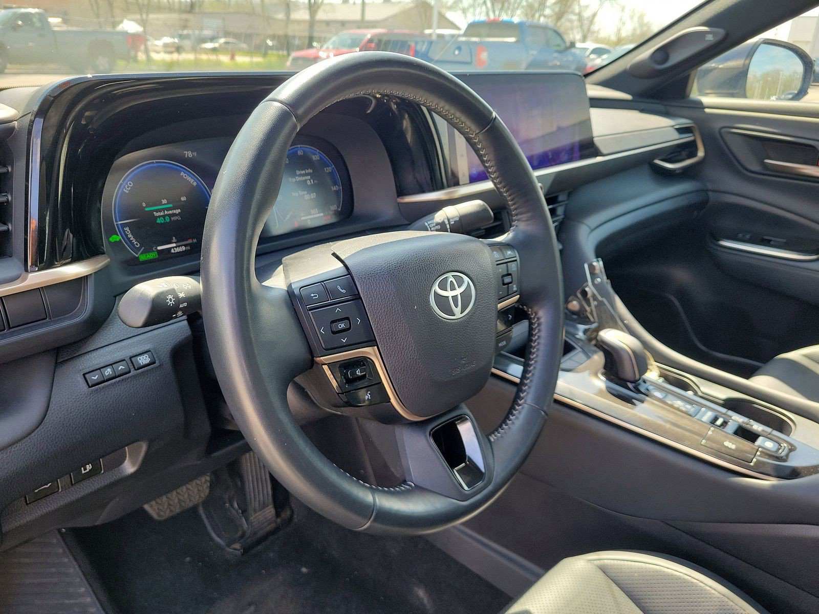 Used 2024 Toyota Crown AWD/4WD image 8