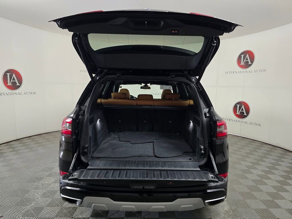 Used 2023 BMW X5 xDrive40i w/ Parking Assistance Package image 10