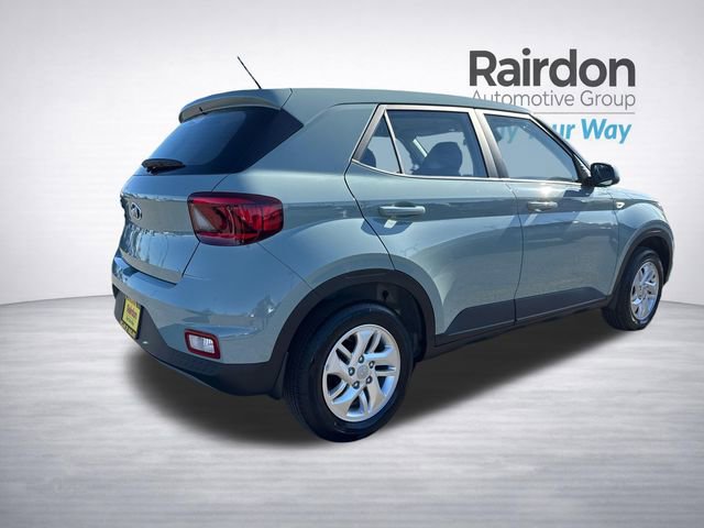 Used 2025 Hyundai Venue SE image 9