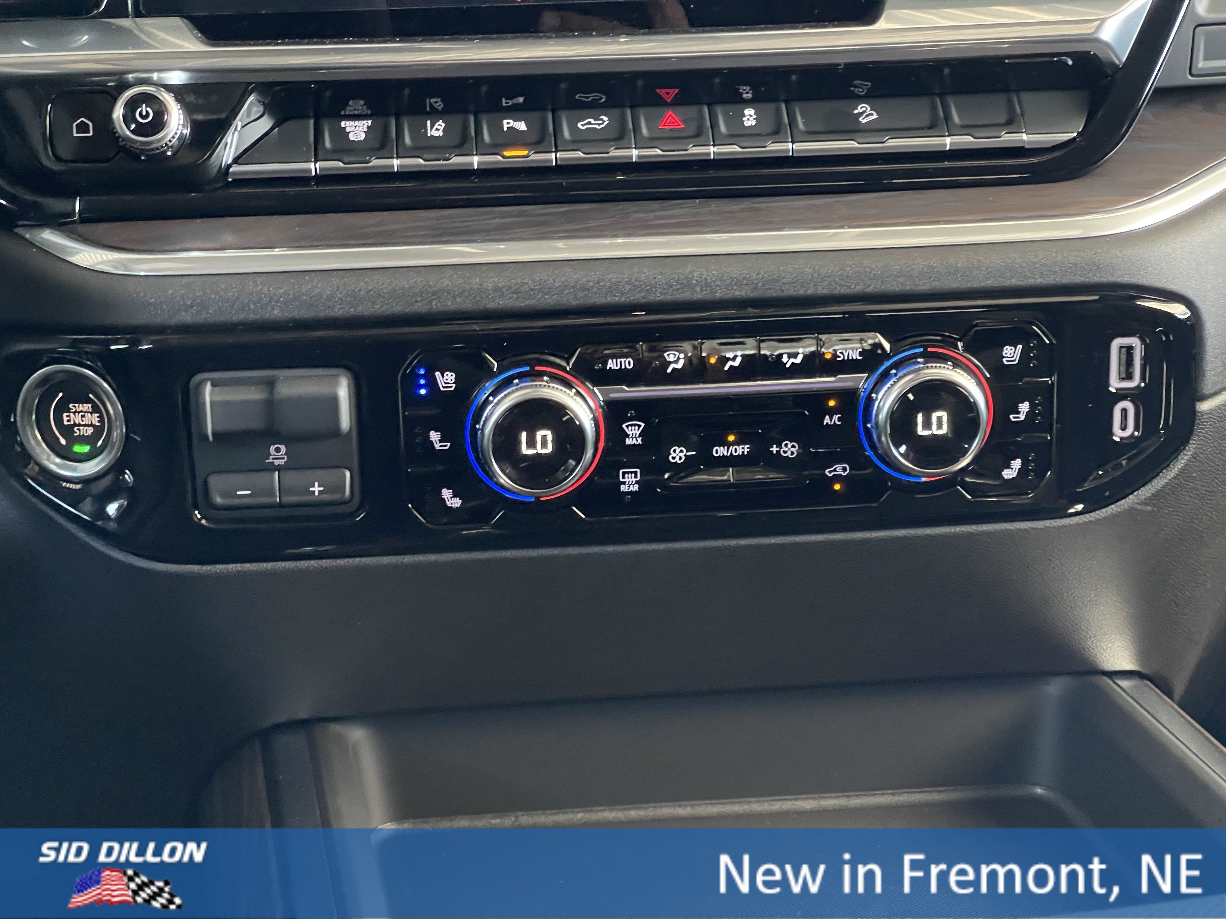 New 2025 GMC Sierra 2500 SLT w/ SLT Premium Package image 5