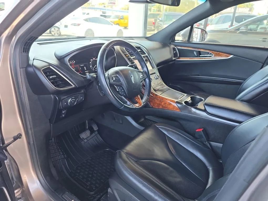 Used 2018 Lincoln MKX Select w/ Select Plus Package FWD image 8