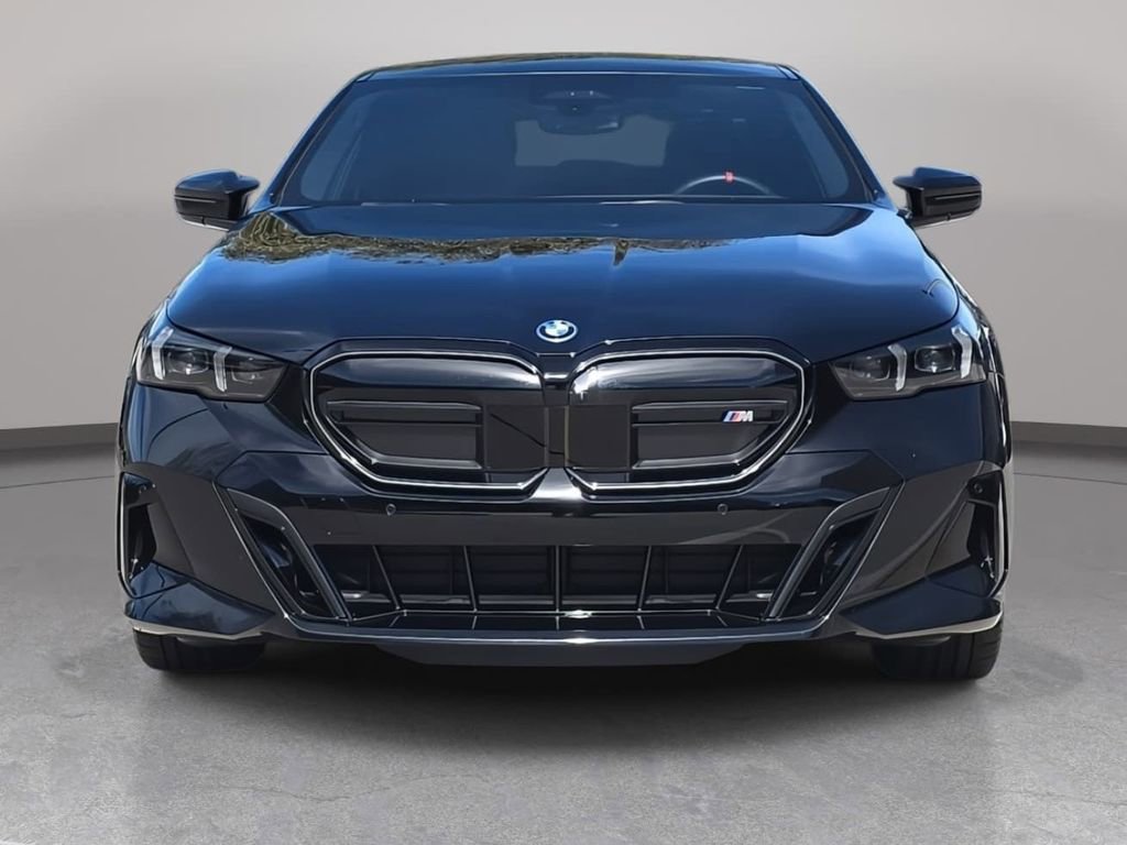 Used 2025 BMW i5 M60 w/ Executive Package image 3