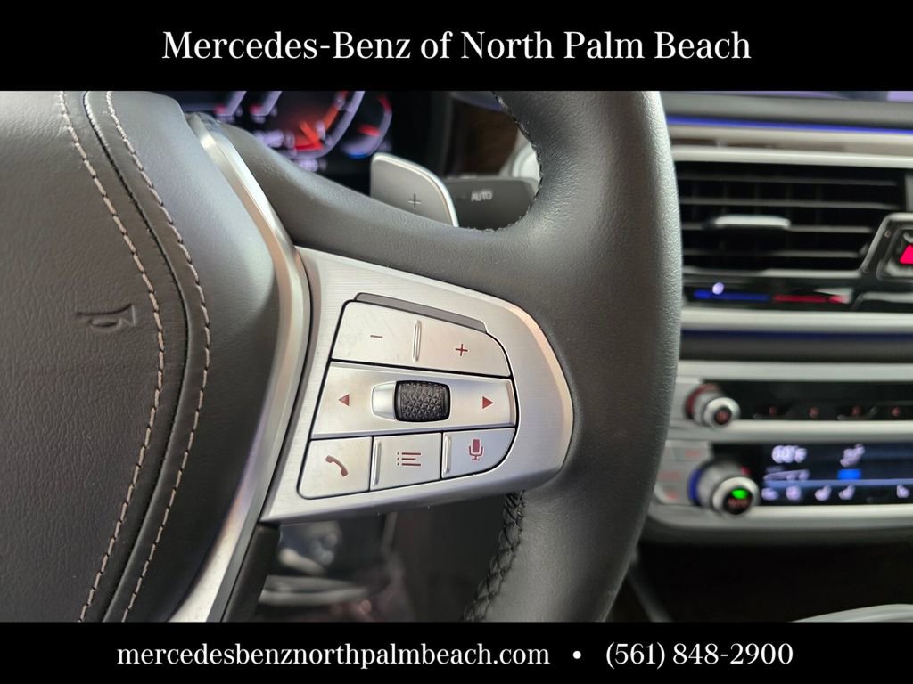 Used 2022 BMW 750i xDrive image 21