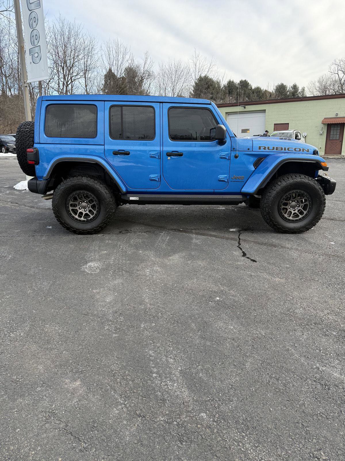 Used 2023 Jeep Wrangler Unlimited Rubicon 392 w/ Xtreme Recon 35" Tire Package image 5