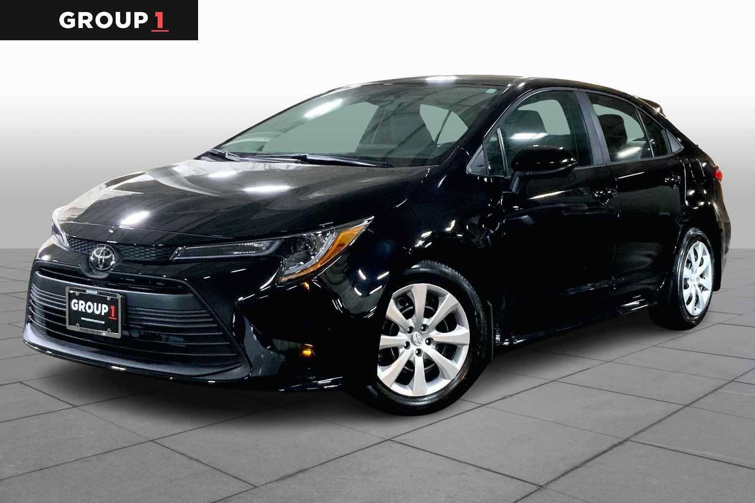 Used 2026 Toyota Corolla LE FWD image 1