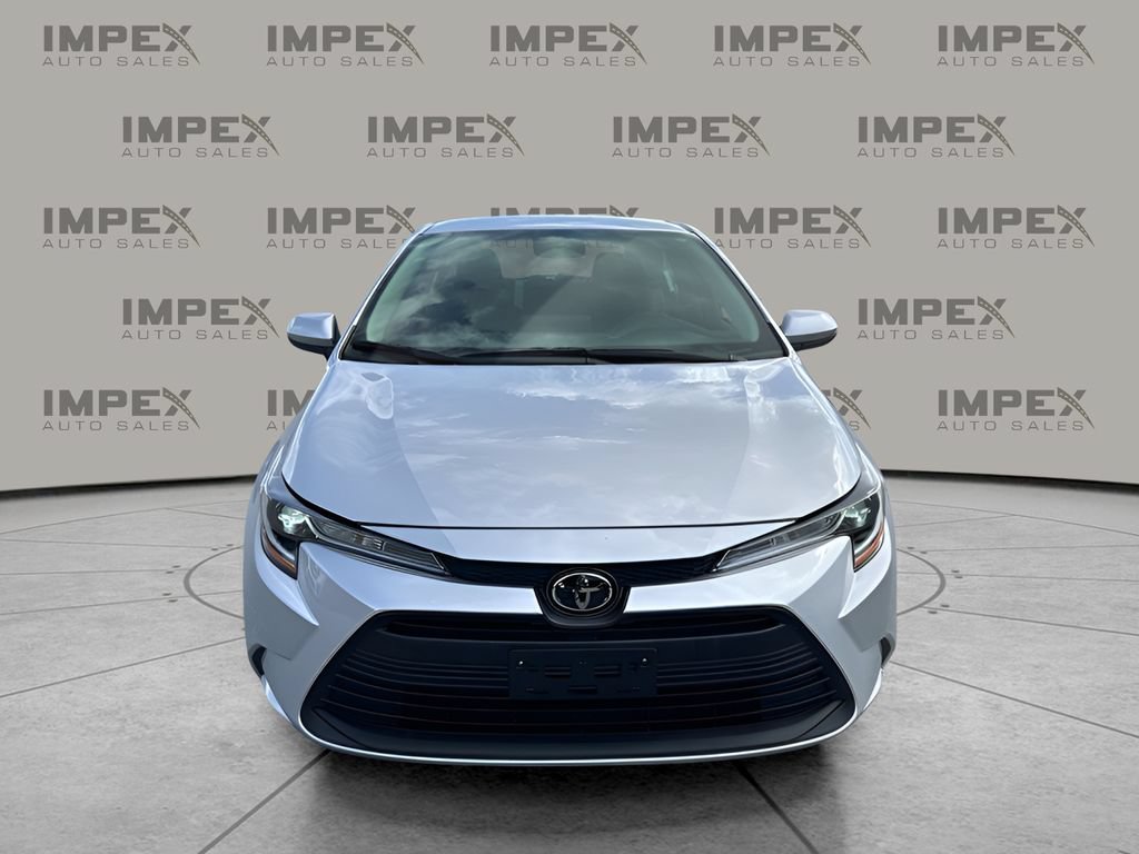 Used 2024 Toyota Corolla LE FWD image 8