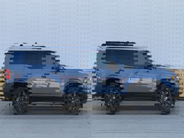 Used 2024 Toyota Land Cruiser image 3