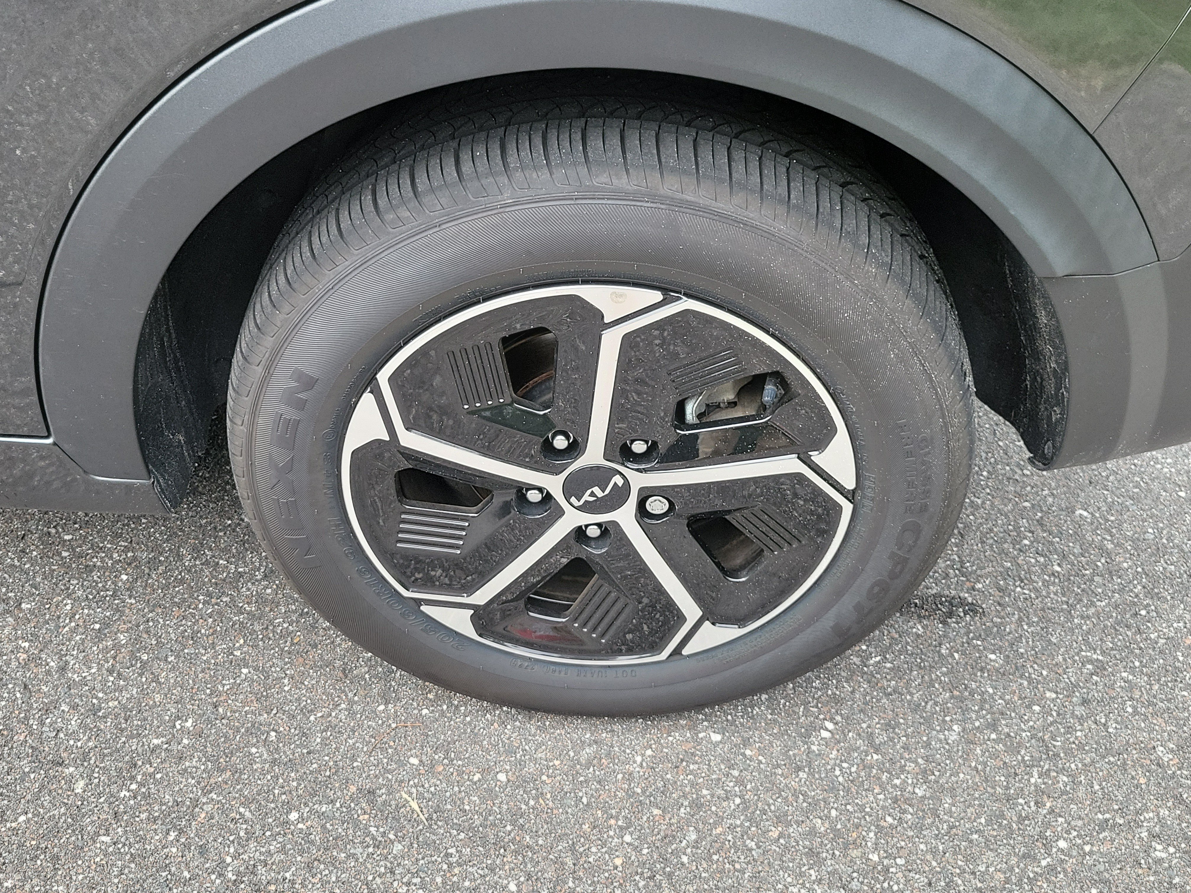 Certified 2025 Kia Niro EX FWD image 36