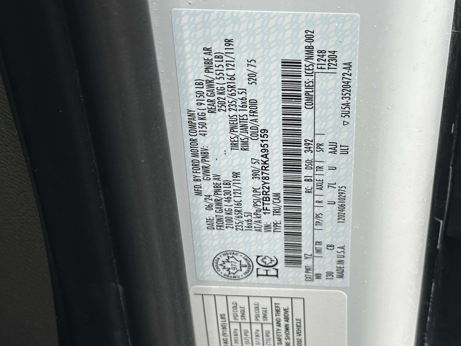 Used 2024 Ford Transit 250 Low Roof AWD w/ Exterior Upgrade Package image 27