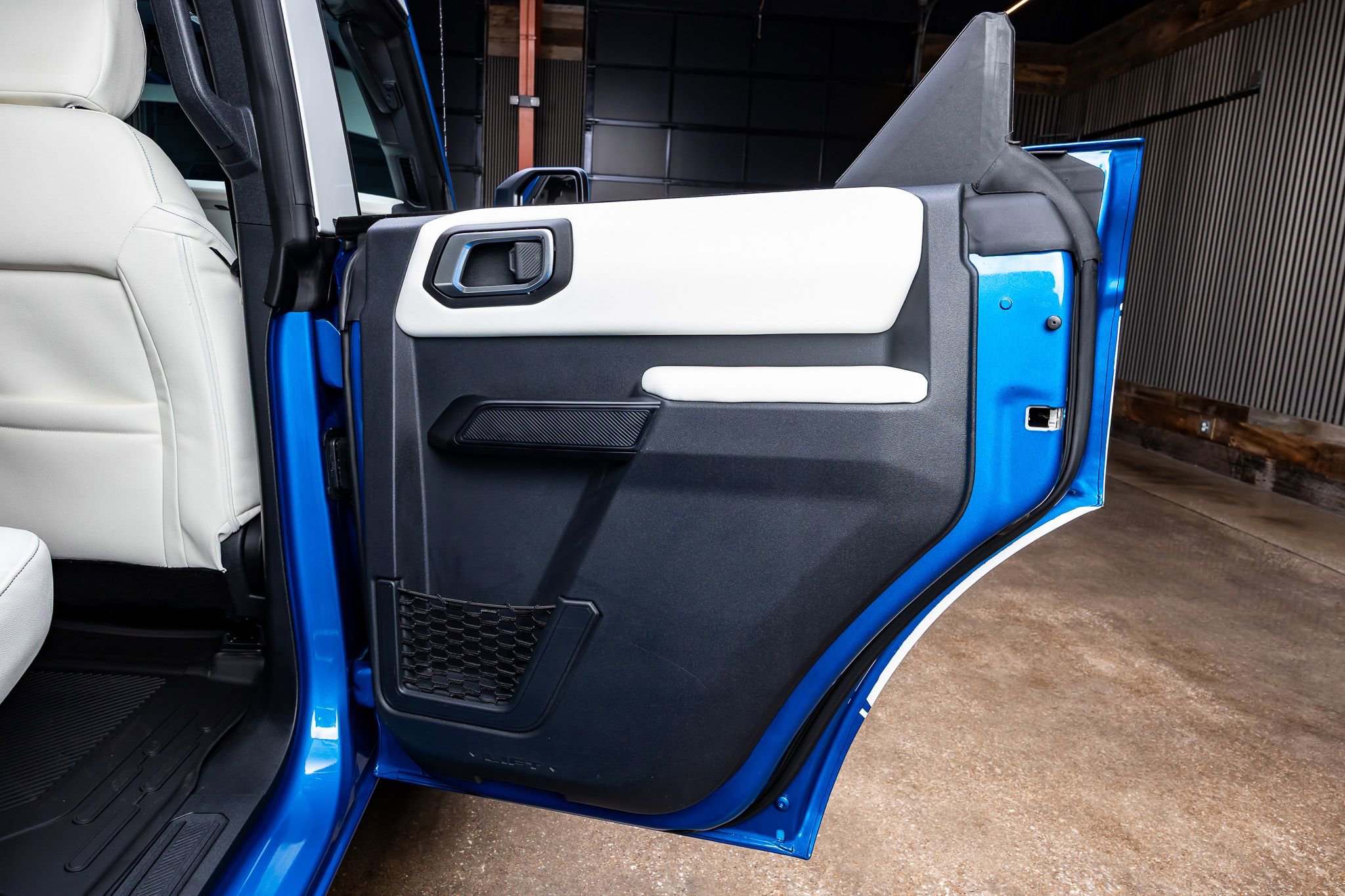 Used 2026 Ford Bronco Heritage Edition AWD/4WD image 36