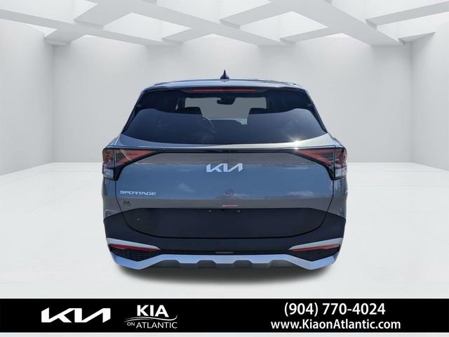 Used 2025 Kia Sportage EX image 4