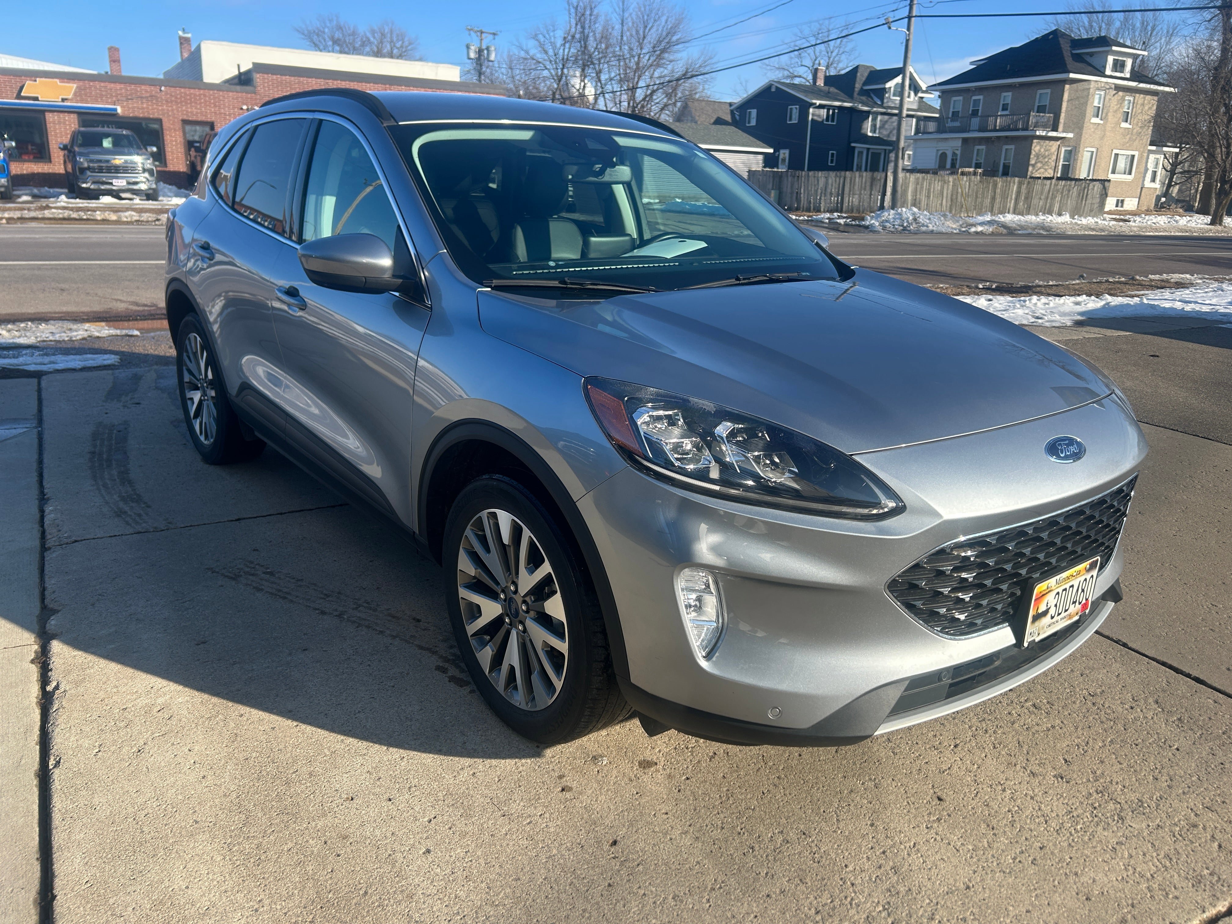 Used 2022 Ford Escape Titanium w/ Class II Trailer Tow Package image 4