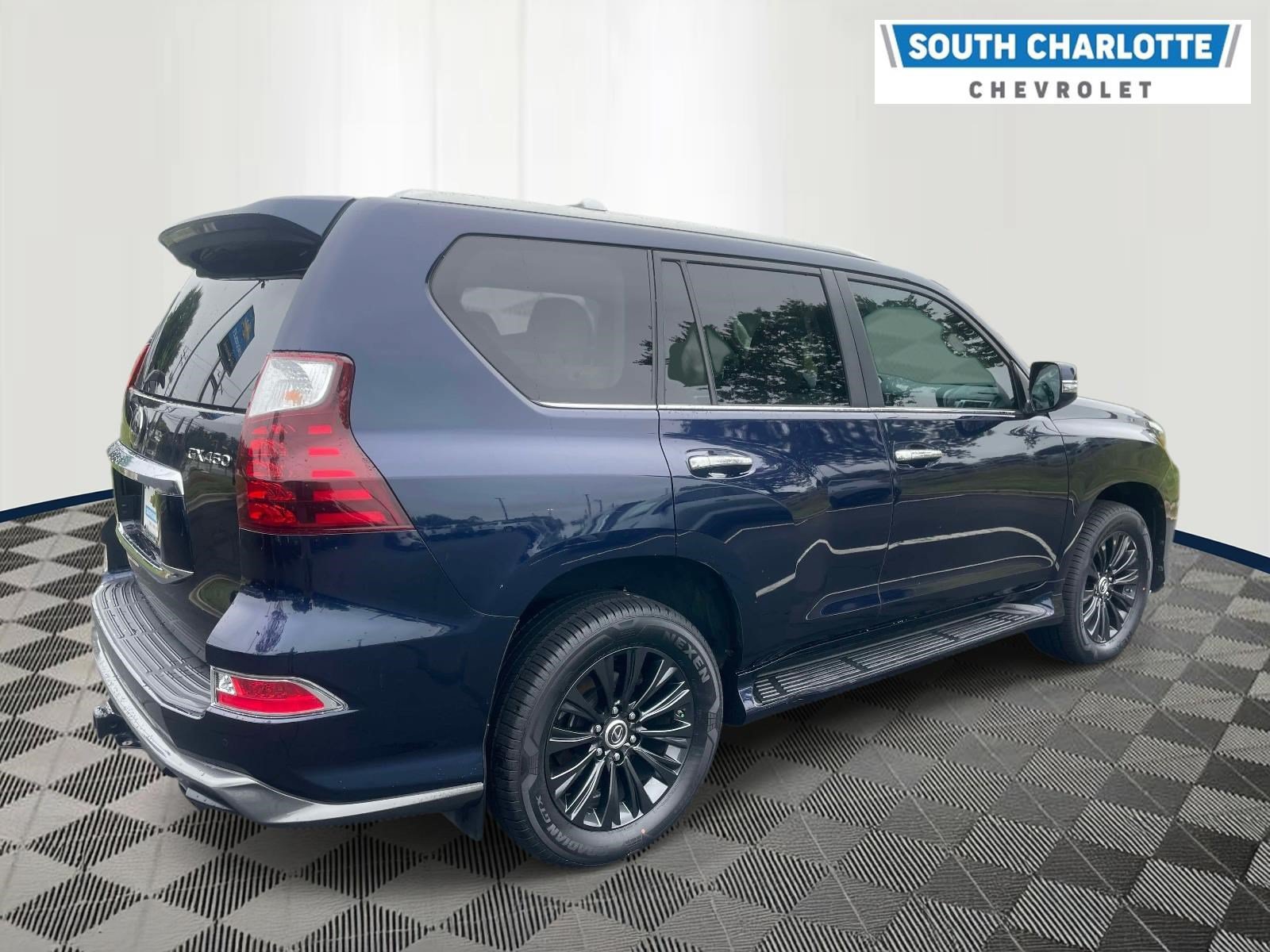 Used 2023 Lexus GX 460 Premium w/ Accessory Package AWD/4WD image 27
