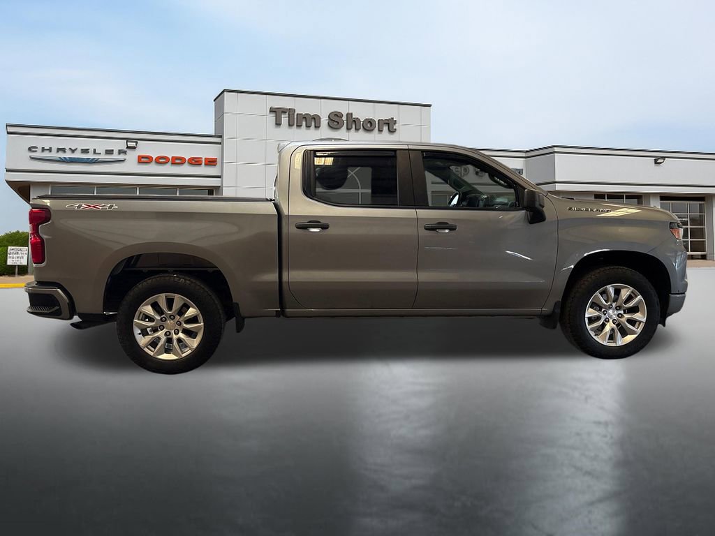 Used 2023 Chevrolet Silverado 1500 Custom image 6