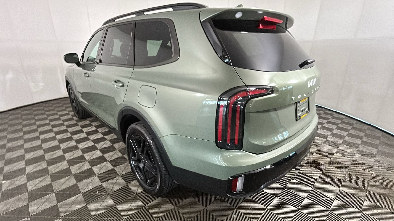 Used 2024 Kia Telluride EX X-Line AWD/4WD video 5