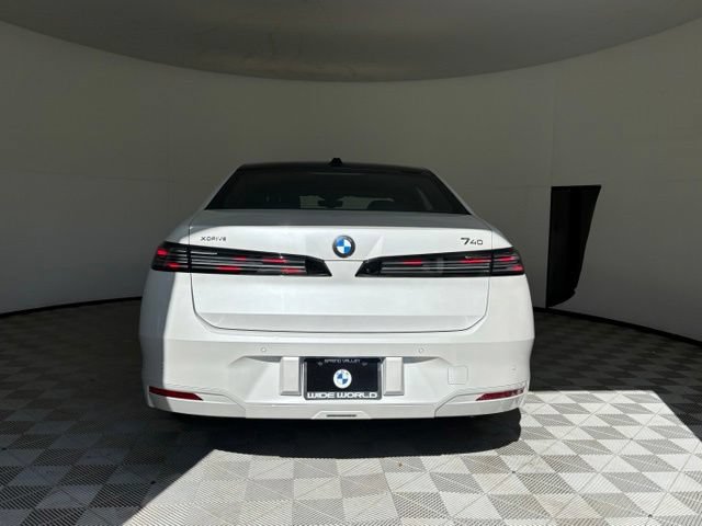 New 2027 BMW 740i xDrive w/ Premium Package AWD/4WD image 6
