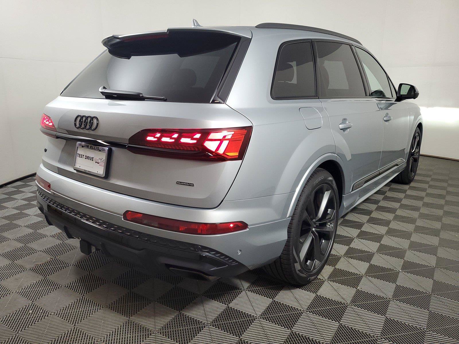 New 2026 Audi Q7 3.0T Prestige AWD/4WD image 6