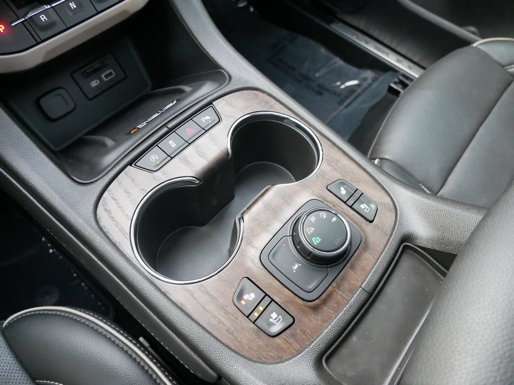 Used 2023 GMC Acadia Denali w/ Black Diamond Edition AWD/4WD image 23