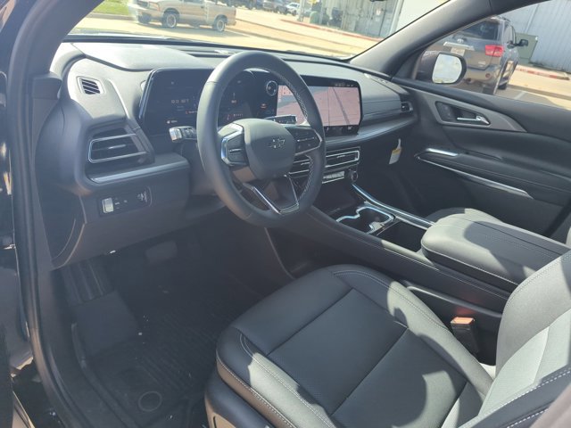 Used 2026 Chevrolet Traverse LT w/ Midnight/Sport Edition image 9