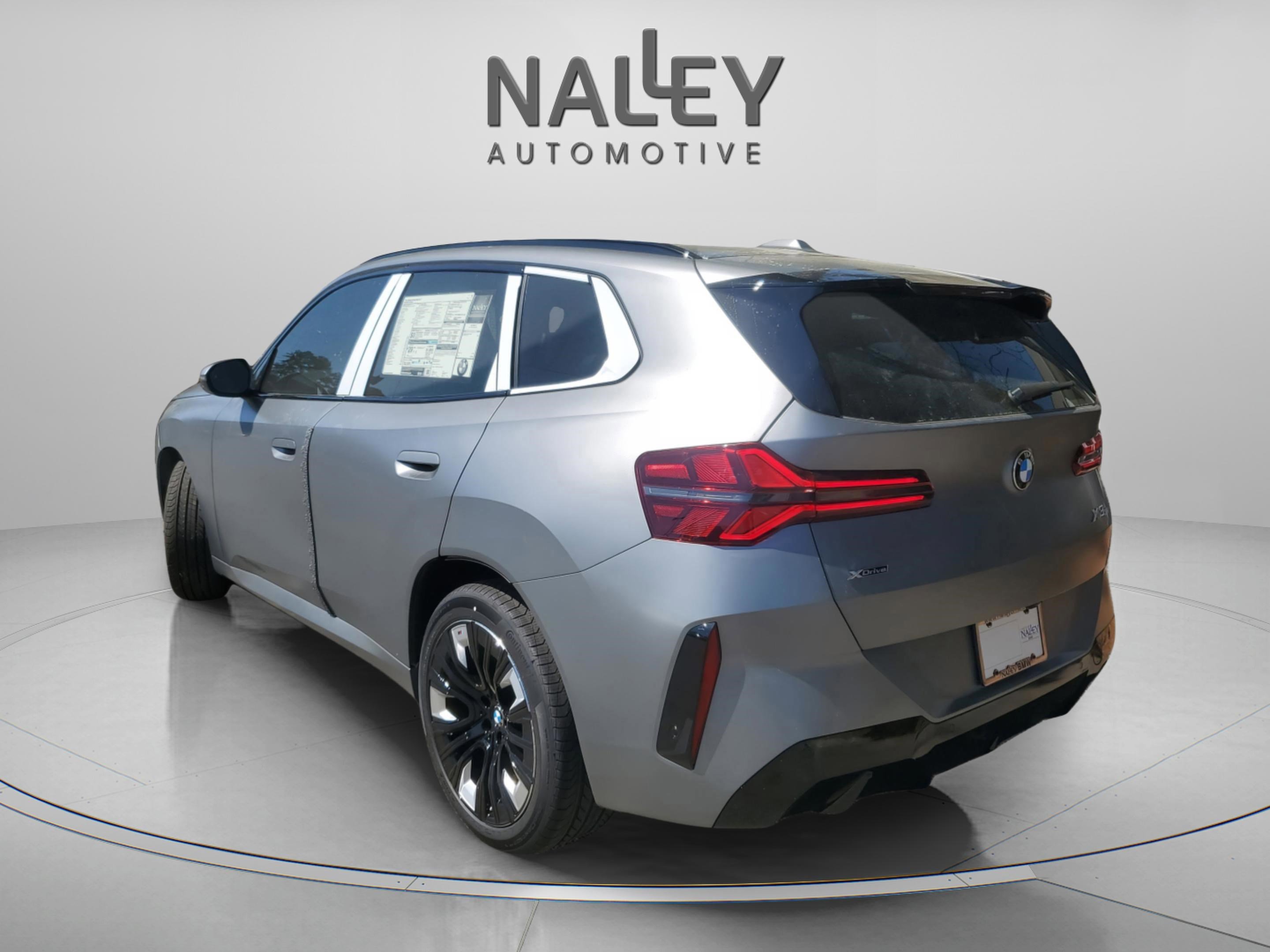 Used 2025 BMW X3 xDrive30i w/ Premium Package image 2