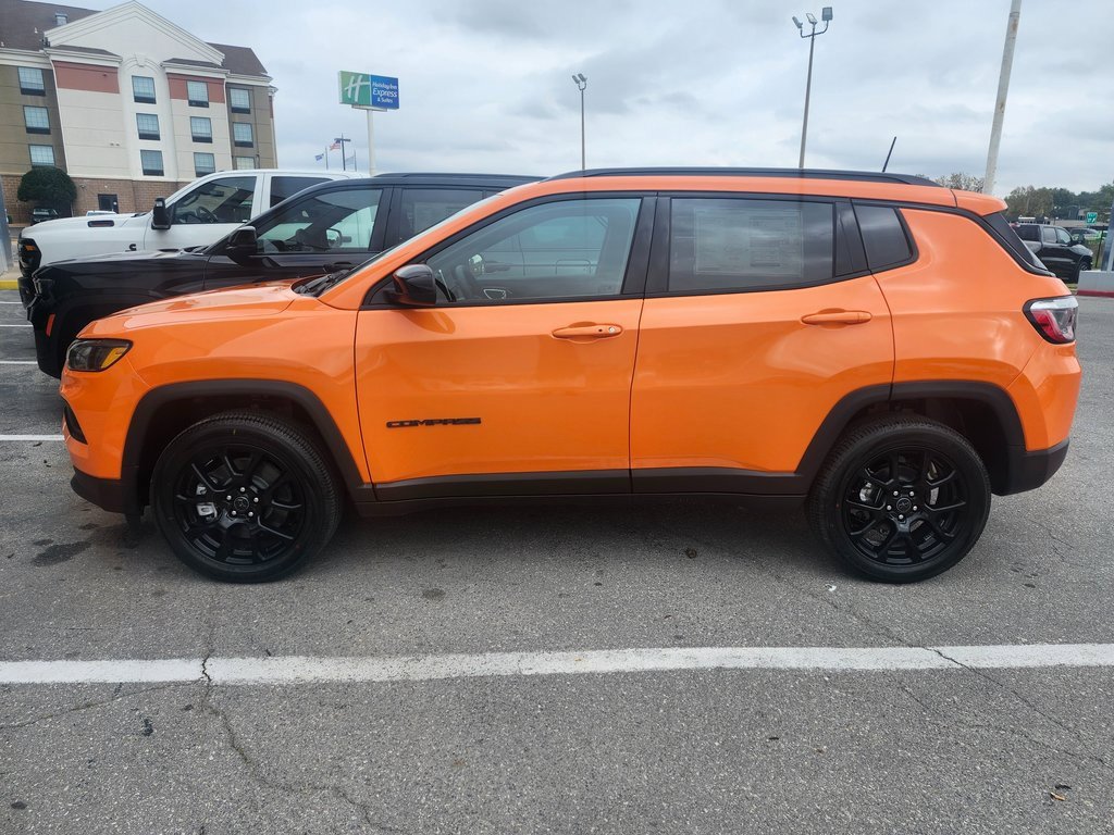 New 2026 Jeep Compass Latitude image 2