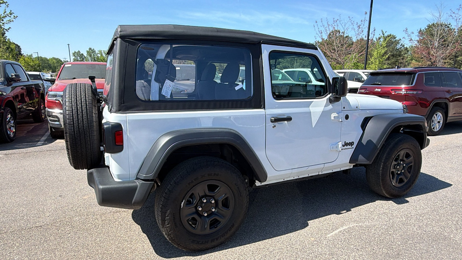 Used 2025 Jeep Wrangler Sport image 8