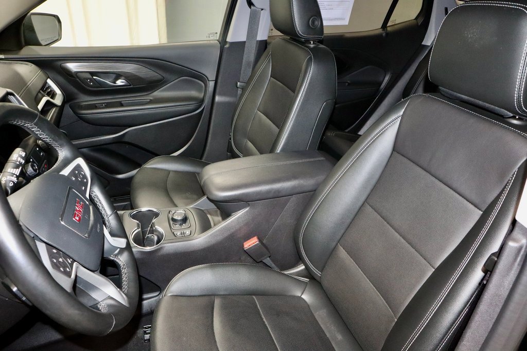 Used 2024 GMC Terrain SLT image 24