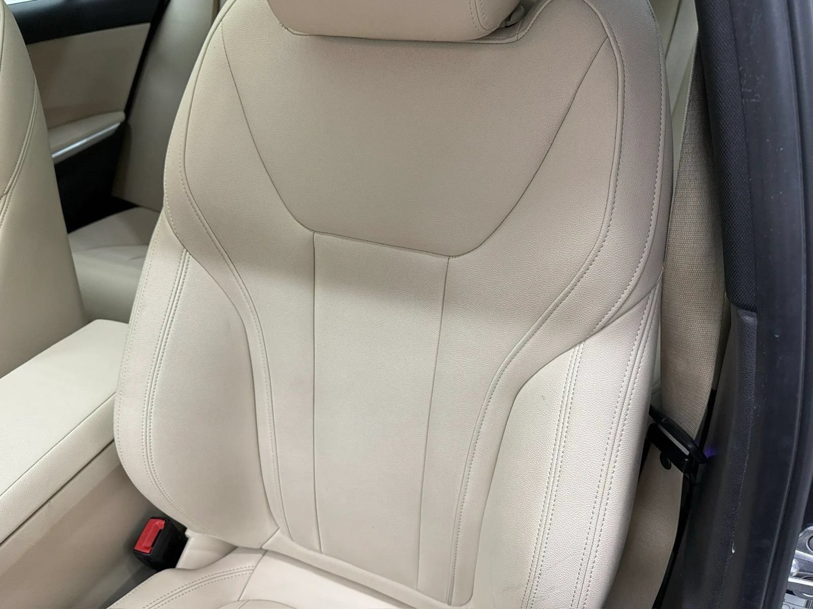 Used 2020 BMW 330i Sedan w/ Convenience Package RWD image 26