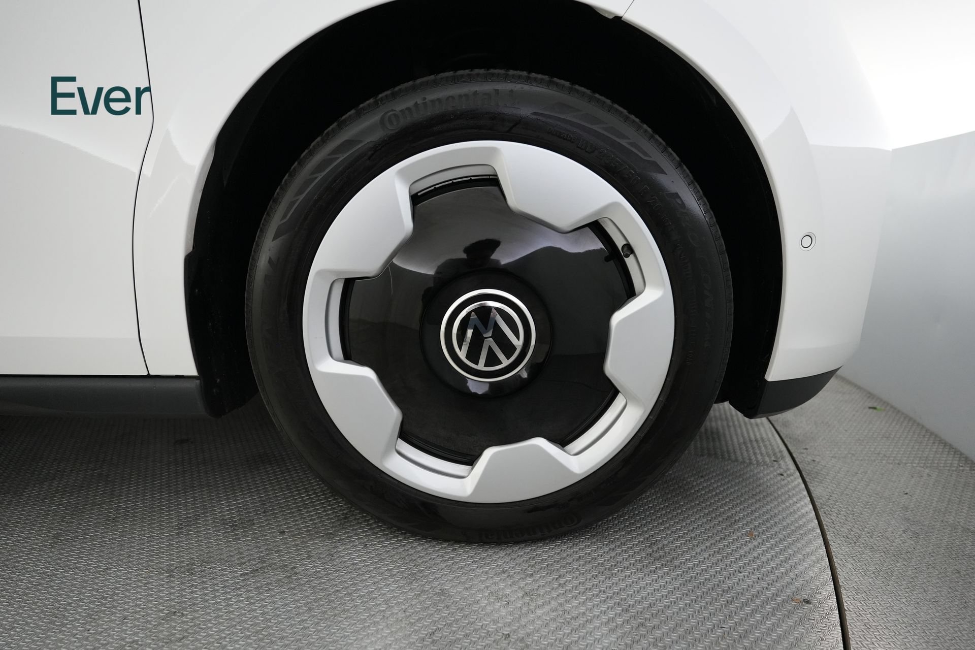 Used 2025 Volkswagen ID. Buzz Pro S RWD image 20