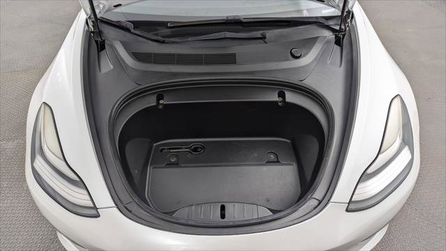Used 2020 Tesla Model 3 Standard Range image 32