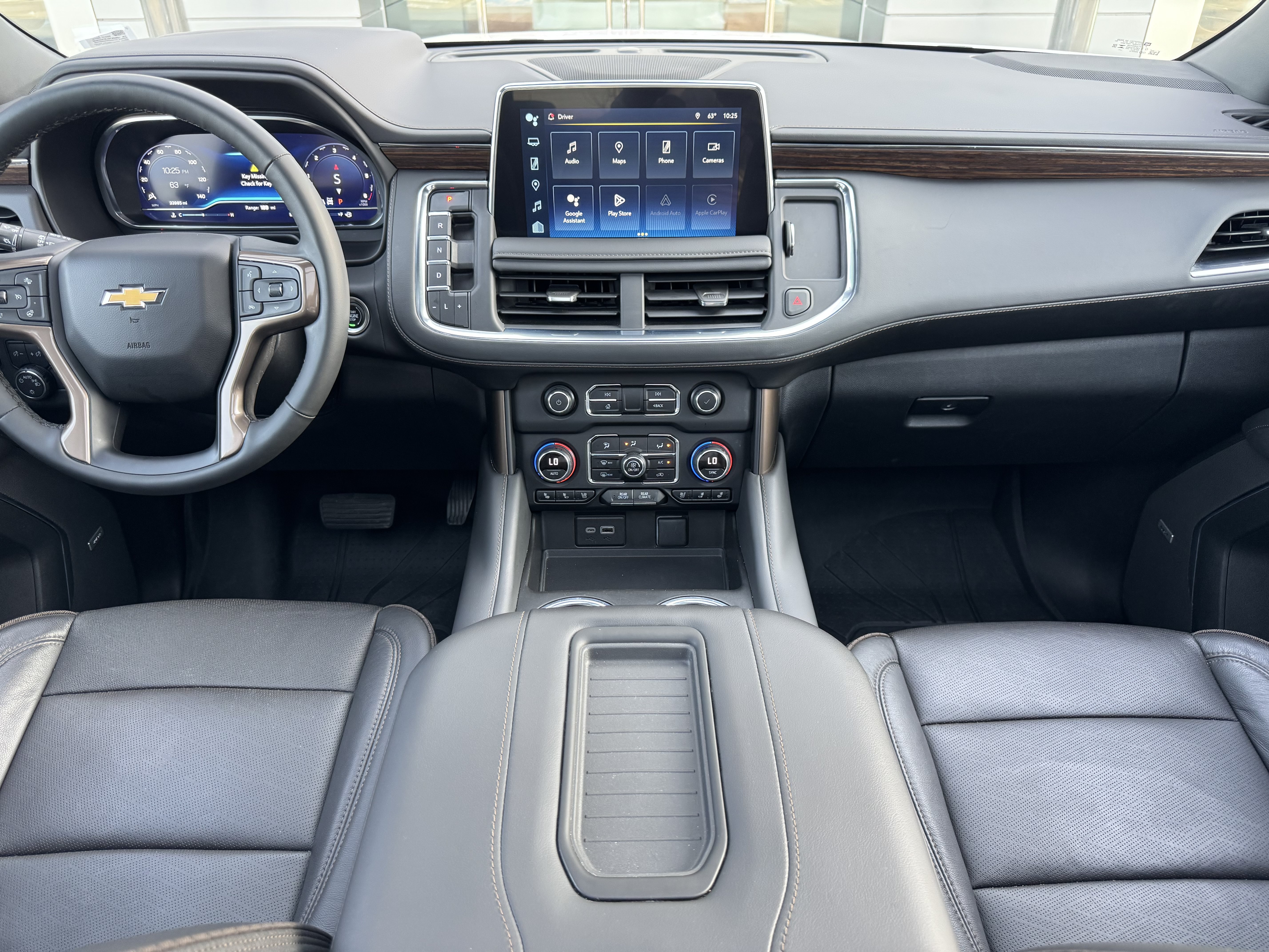 Used 2023 Chevrolet Tahoe High Country AWD/4WD image 4