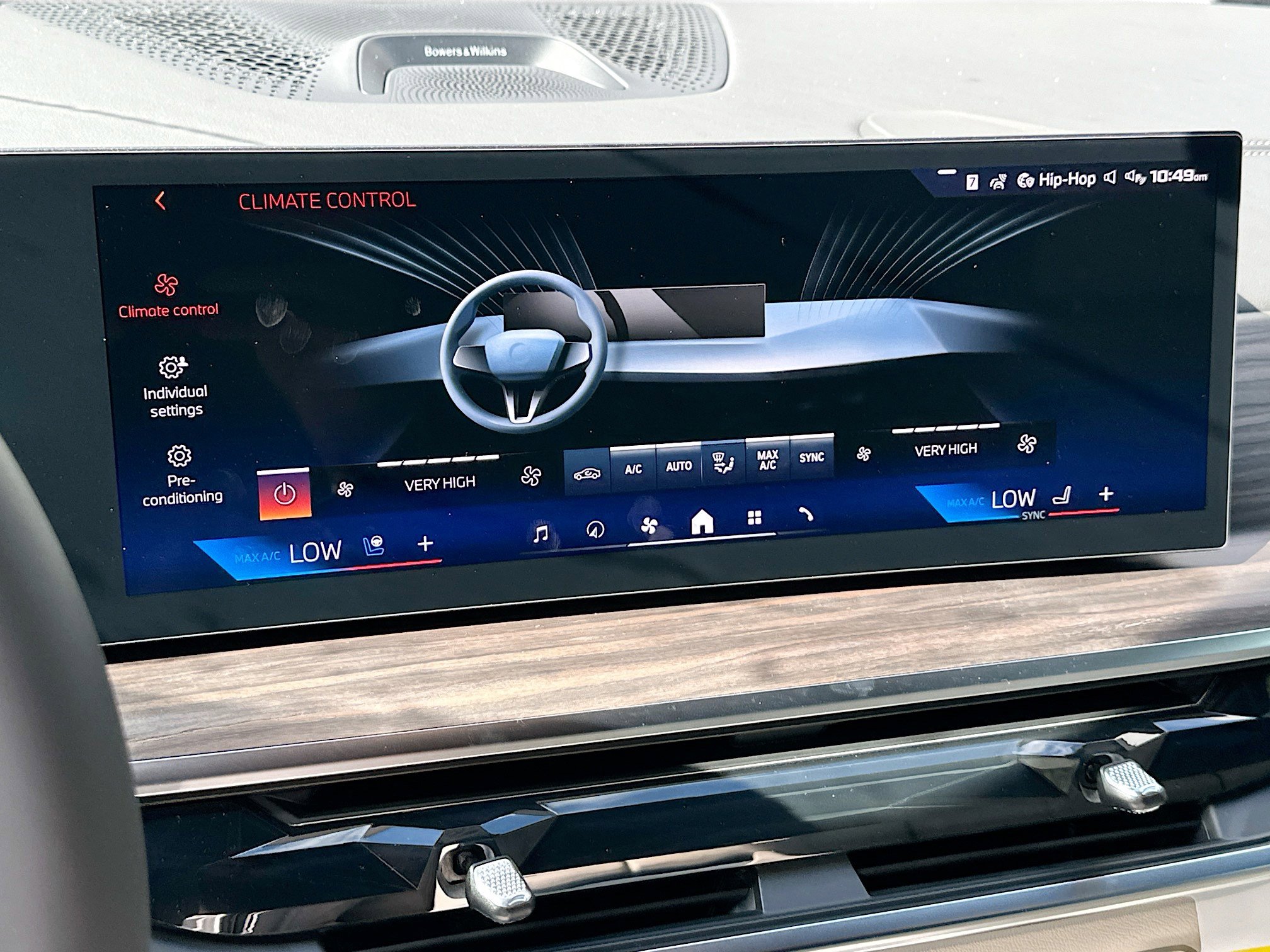 New 2026 BMW X7 M60i image 13