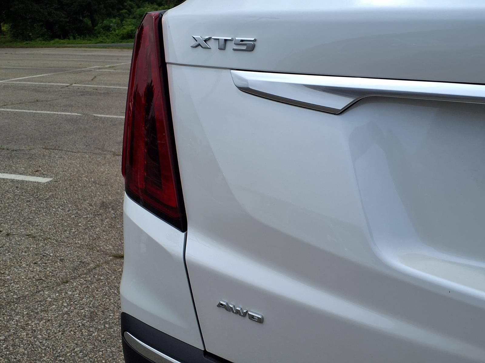 New 2026 Cadillac XT5 Premium Luxury AWD/4WD image 8
