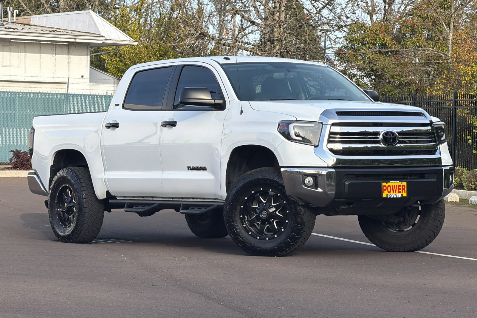 Used 2017 Toyota Tundra SR5 w/ SR5 Upgrade Package image 2