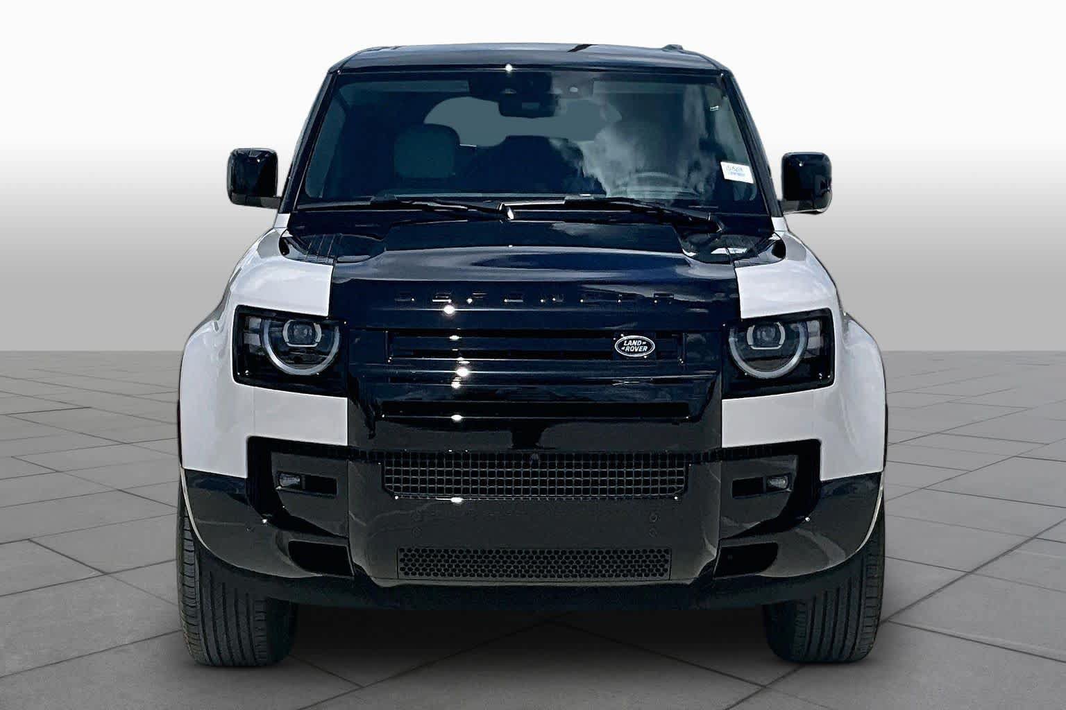 Used 2026 Land Rover Defender 110 X AWD/4WD image 3