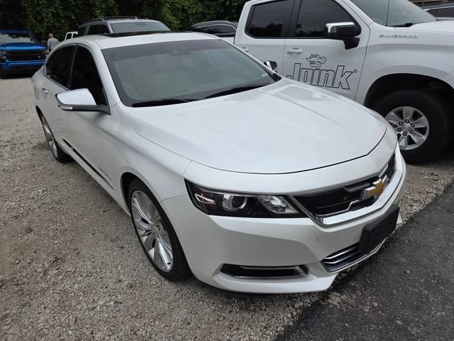 Used 2017 Chevrolet Impala Premier w/ Enhanced Convenience Package FWD image 3