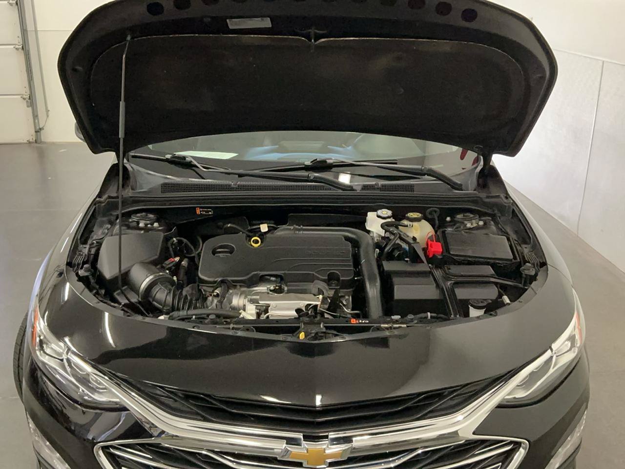 Used 2023 Chevrolet Malibu LT FWD image 25