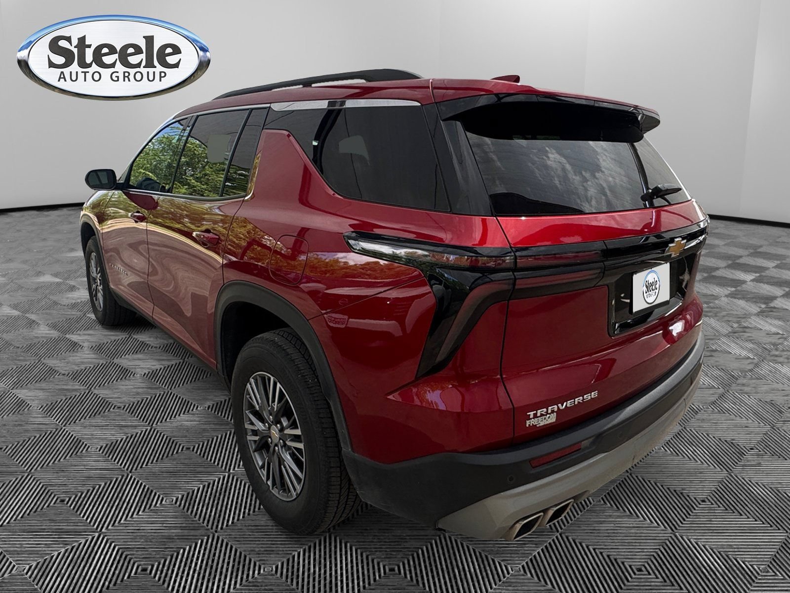 Certified 2025 Chevrolet Traverse LT w/ LPO, Floor Liner Package FWD image 3