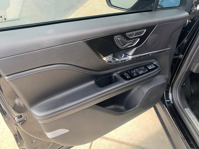 Used 2023 Lincoln Corsair AWD w/ Equipment Group 101A image 22