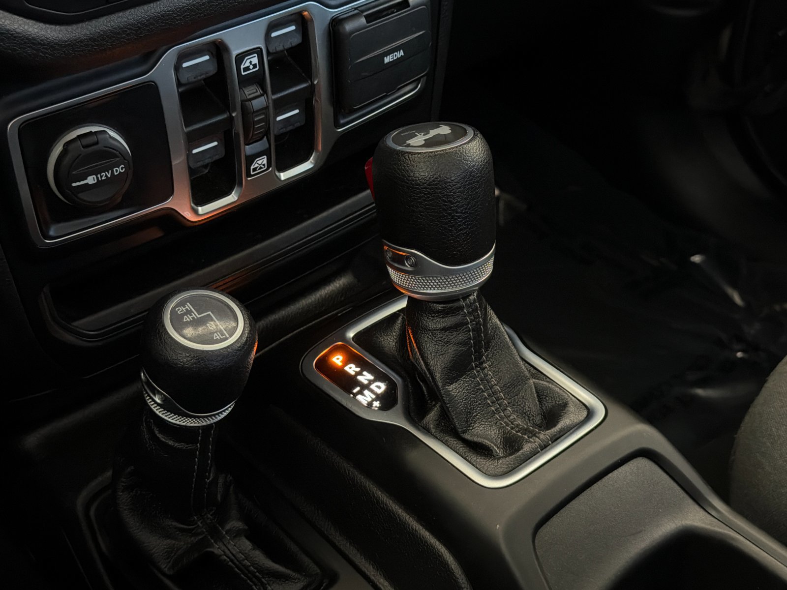 Used 2024 Jeep Wrangler Unlimited Sport AWD/4WD image 19