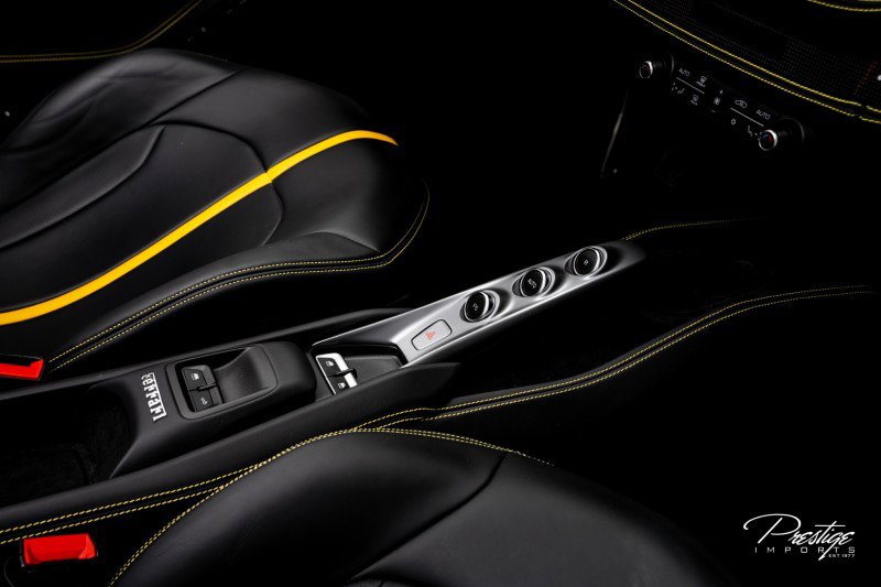 Used 2022 Ferrari F8 Tributo image 44