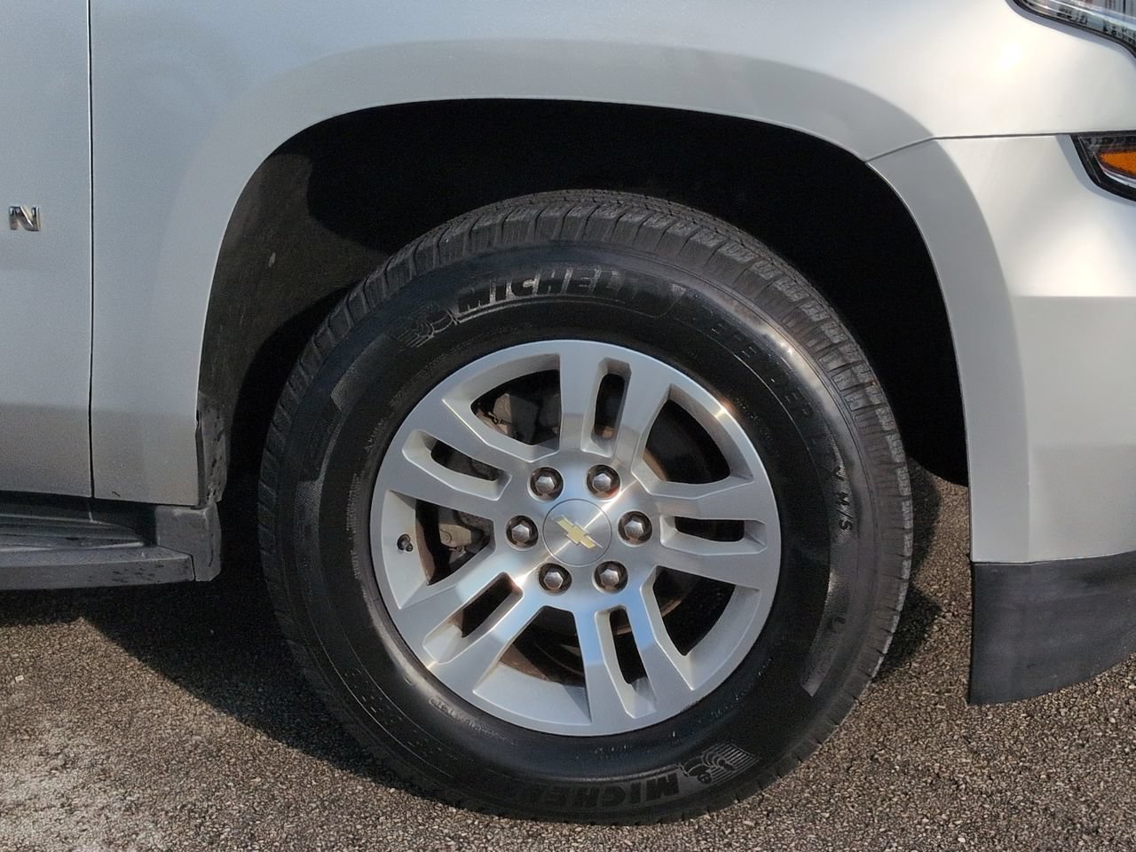 Used 2019 Chevrolet Suburban LT AWD/4WD image 10