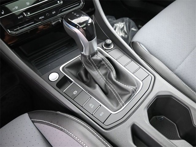 New 2025 Volkswagen Jetta SE image 9