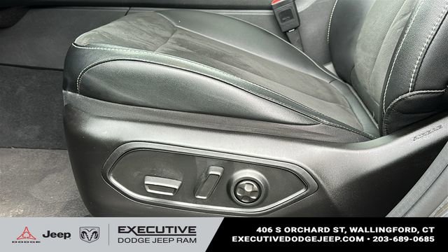 Used 2024 Jeep Grand Cherokee Altitude image 10
