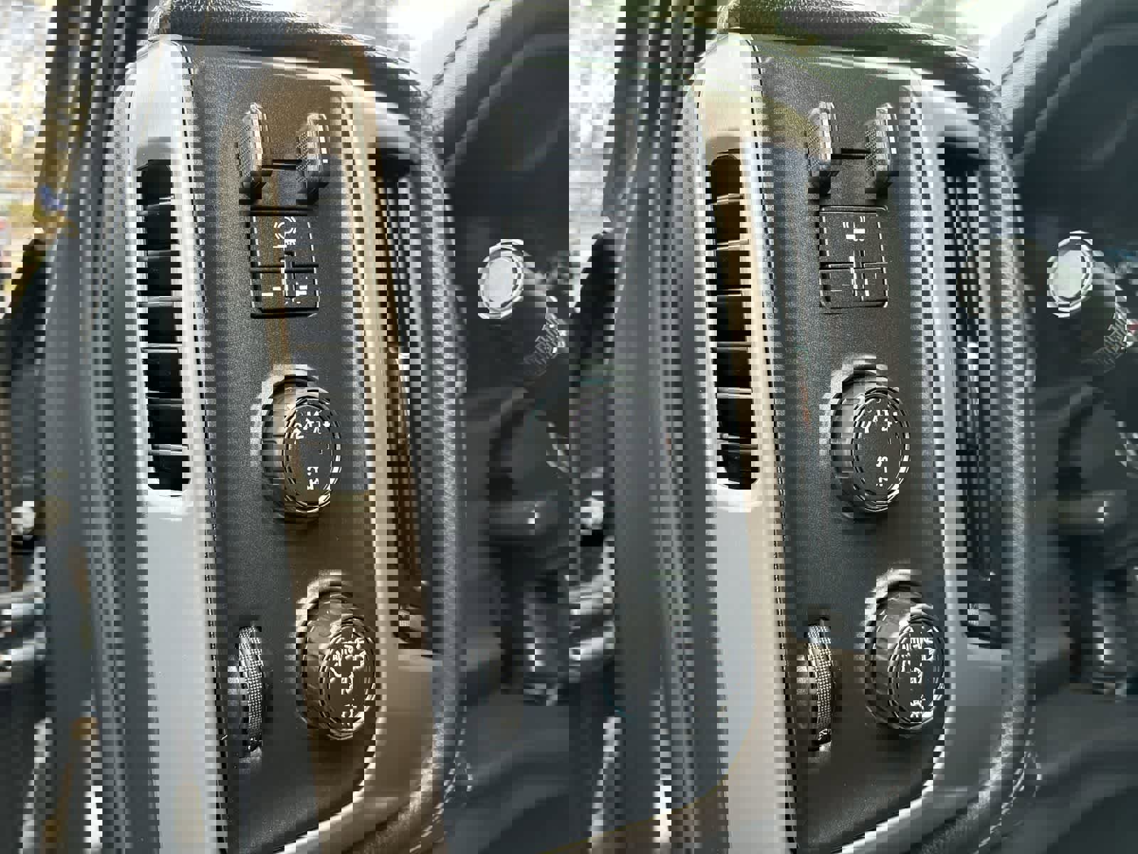 Used 2019 GMC Sierra 2500 Denali w/ Duramax Plus Package image 10