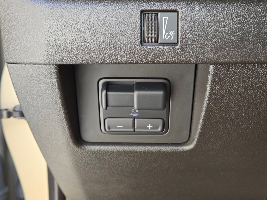 Used 2024 Chevrolet Colorado Trail Boss w/ Advanced Trailering Package image 27